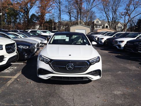 New 2026 Mercedes-Benz E 350 4MATIC Sedan image 8