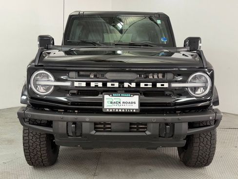 Used 2022 Ford Bronco Outer Banks AWD/4WD image 2