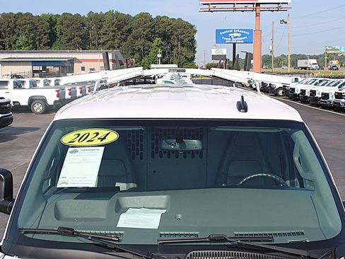Used 2024 Chevrolet Express 2500 w/ Driver Convenience Package RWD image 14
