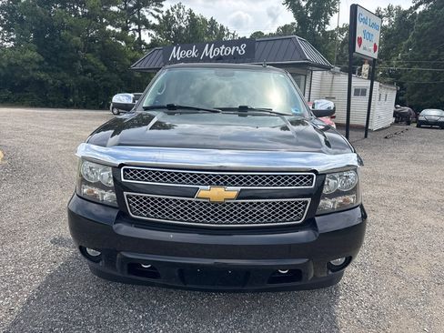 Used 2013 Chevrolet Suburban LTZ AWD/4WD image 5