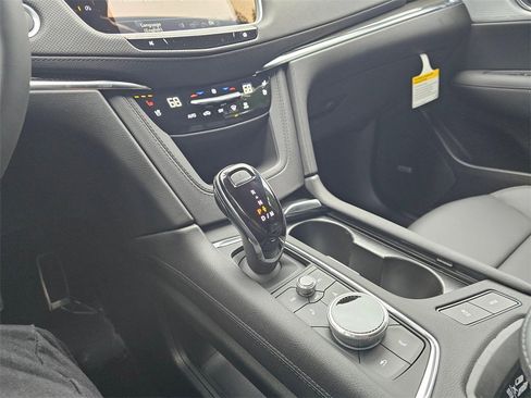 New 2026 Cadillac XT5 Sportv image 28