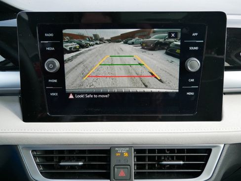 New 2026 Volkswagen Taos SE AWD/4WD image 9