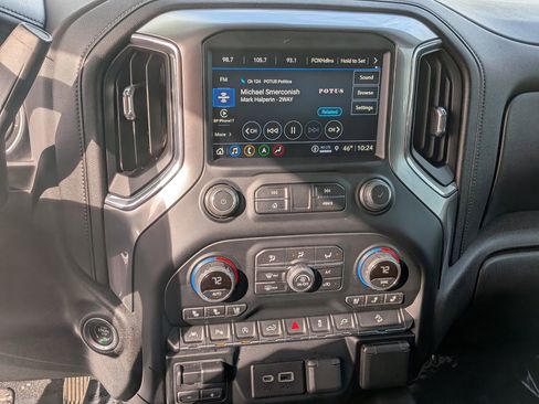 Used 2022 Chevrolet Silverado 1500 LTZ w/ LTZ Premium Texas Edition AWD/4WD image 26