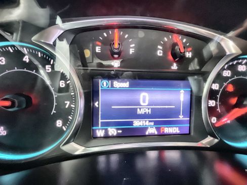 Used 2021 Chevrolet Equinox LT FWD image 12