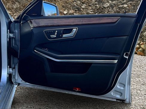 Used 2014 Mercedes-Benz E 63 AMG 4MATIC Sedan image 22