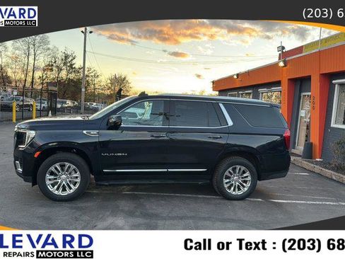 Used 2021 GMC Yukon SLT w/ SLT Premium Package image 4