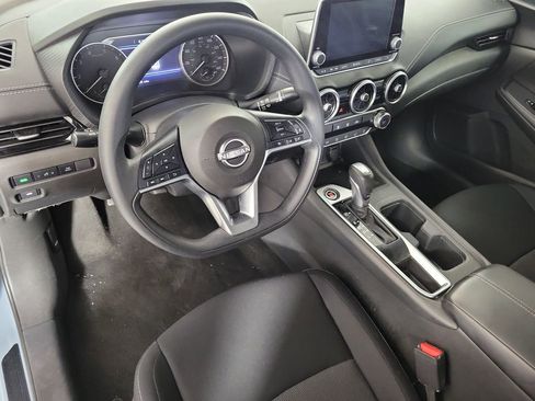 Used 2024 Nissan Sentra SV FWD image 11