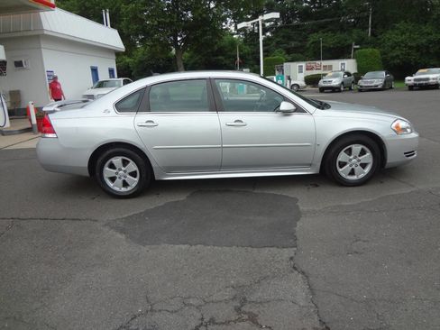 Used 2009 Chevrolet Impala LT w/ Luxury Edition Package image 5