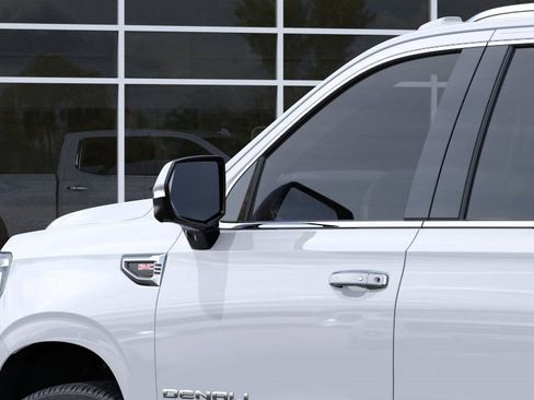 New 2026 GMC Yukon XL Denali image 17