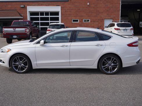 Used 2014 Ford Fusion Titanium image 2