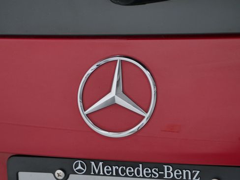 Certified 2023 Mercedes-Benz GLB 35 AMG 4MATIC image 7