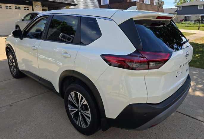 Used 2023 Nissan Rogue SV AWD/4WD image 8