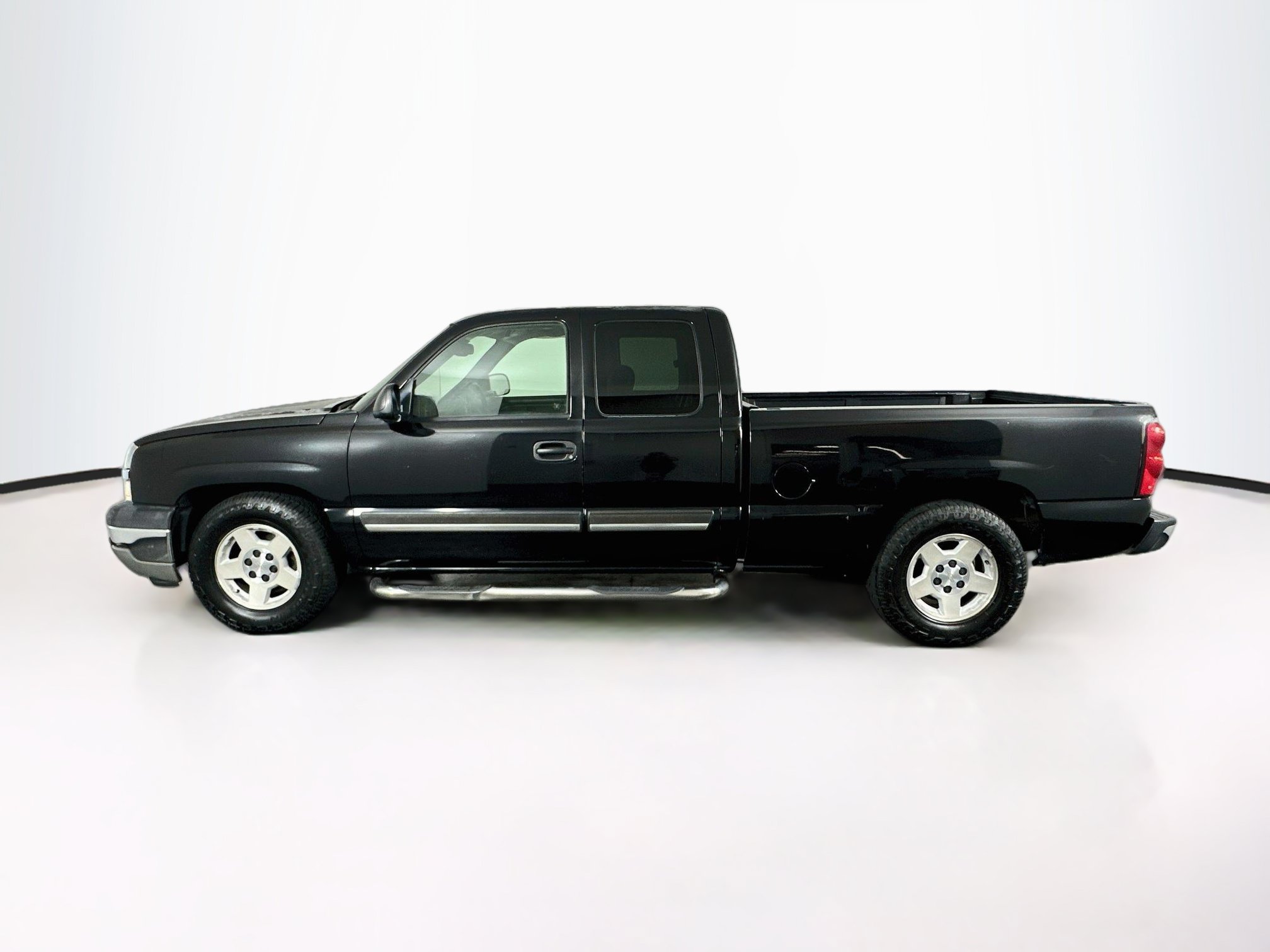 Used 2005 Chevrolet Silverado 1500 LS w/ Light Duty Power Package RWD image 4