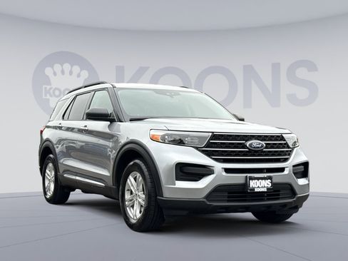 Used 2021 Ford Explorer XLT AWD/4WD image 8