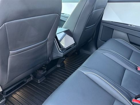 Used 2024 Tesla Cybertruck AWD Crew Cab image 11