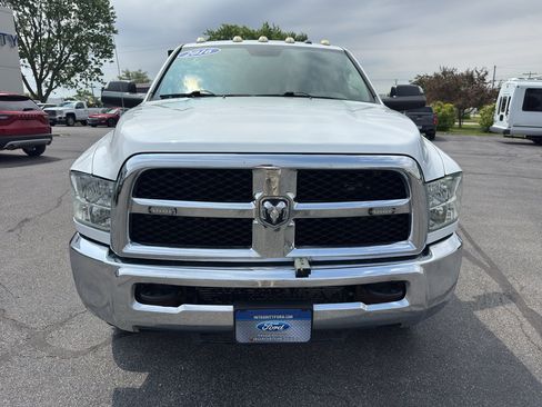 Used 2016 RAM 3500 Tradesman w/ Chrome Appearance Group AWD/4WD image 4