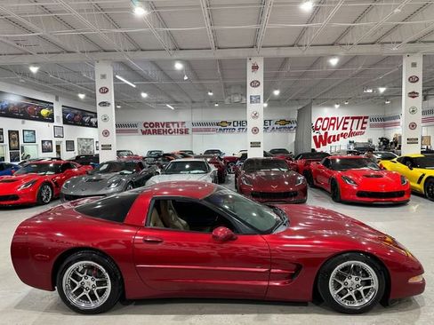 Used 2004 Chevrolet Corvette Coupe w/ Roof Package image 5