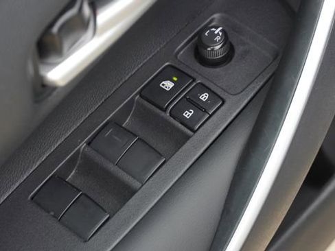 Used 2024 Toyota Corolla SE FWD image 18