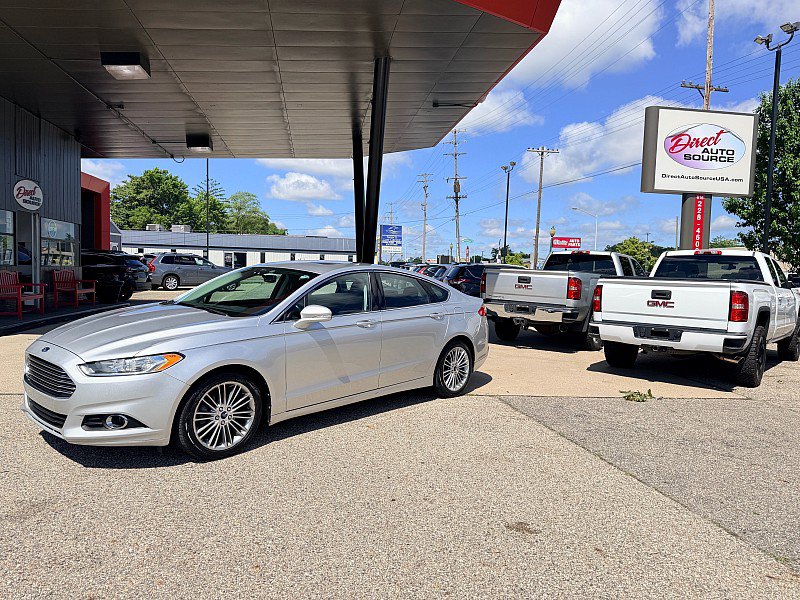 Used 2013 Ford Fusion SE FWD image 1