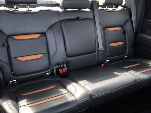 Used 2023 GMC Sierra 3500 AT4 w/ Gooseneck/5TH Wheel Package image 21