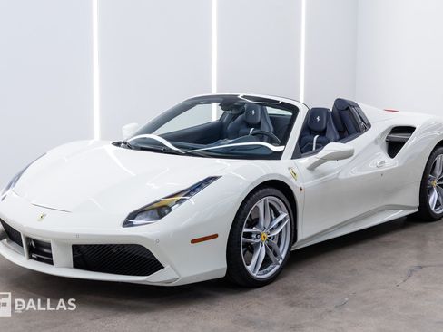 Used 2018 Ferrari 488 Spider RWD image 2
