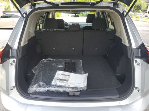 Certified 2025 Nissan Rogue S AWD/4WD image 8