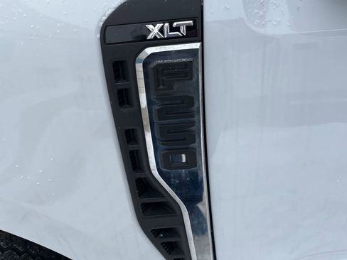 Used 2024 Ford F250 XLT image 6