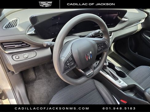 Used 2025 Buick Envista Preferred FWD image 11