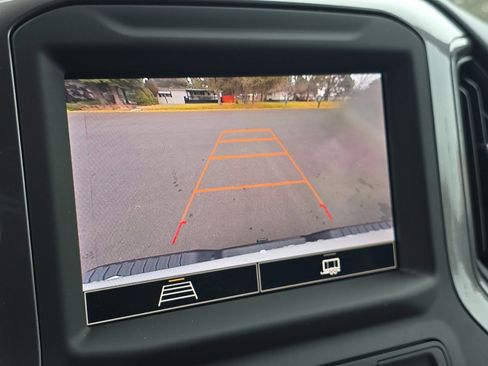 Used 2024 Chevrolet Silverado 2500 Custom w/ Custom Convenience Package image 18