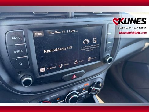 Used 2025 Kia Soul LX w/ LX Technology Package FWD image 11