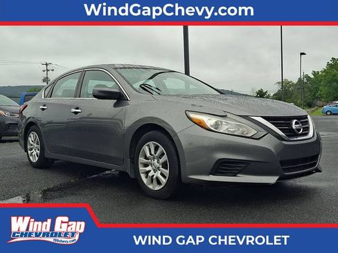 Used 2018 Nissan Altima 2.5 S w/ S Convenience Package FWD image 1