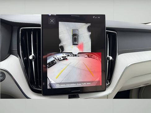New 2026 Volvo XC60 B5 Ultra w/ Climate Package AWD/4WD image 18
