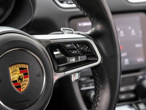 Used 2022 Porsche 718 Cayman RWD image 19
