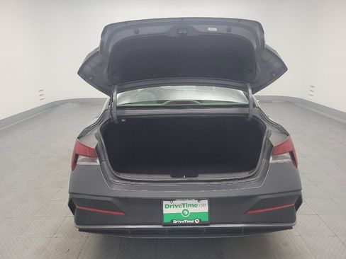 Used 2024 Hyundai Elantra SEL FWD image 29