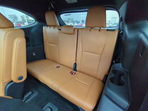Certified 2025 Toyota Highlander Platinum AWD/4WD image 17