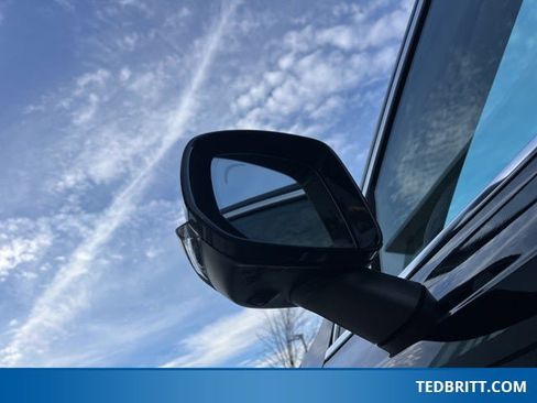 Used 2021 Volvo XC90 T6 Momentum w/ Advanced Package image 43