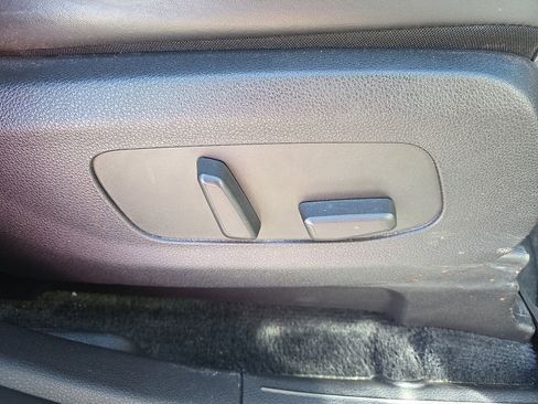 Used 2022 Kia Carnival SX image 15