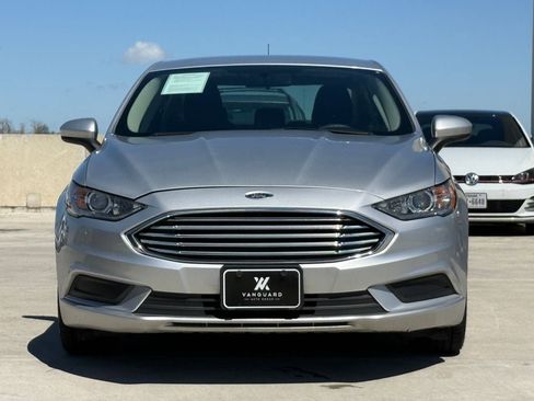 Used 2018 Ford Fusion SE image 7