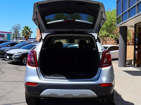 Used 2022 Buick Encore Preferred AWD/4WD image 22