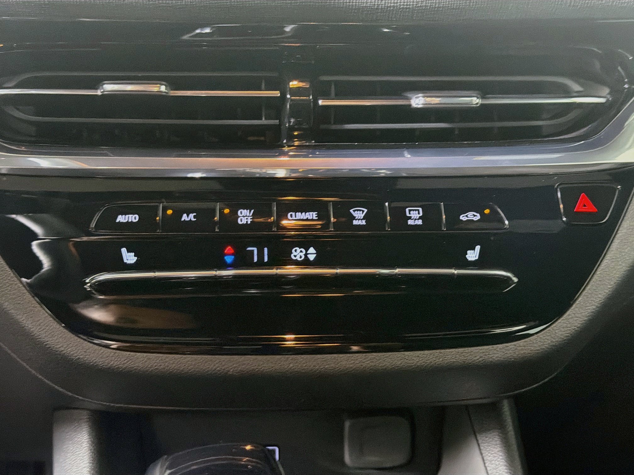Used 2025 Buick Envista Avenir FWD image 23