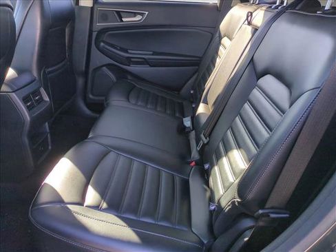 Used 2023 Ford Edge SEL image 19