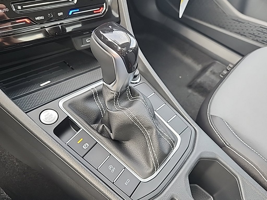 New 2026 Volkswagen Jetta SE FWD image 18