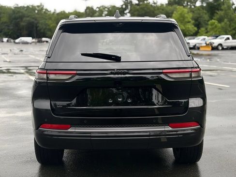 Used 2026 Jeep Grand Cherokee Limited AWD/4WD image 5
