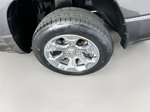 Used 2022 RAM 1500 Big Horn AWD/4WD image 11