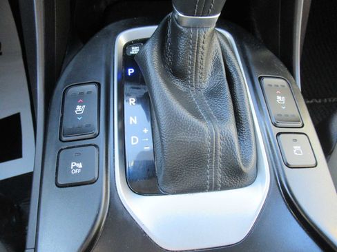 Used 2017 Hyundai Santa Fe Sport w/ 2.4L Tech Package 04 image 28