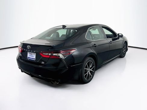 Used 2023 Toyota Camry SE w/ Cold Weather Package AWD/4WD image 5