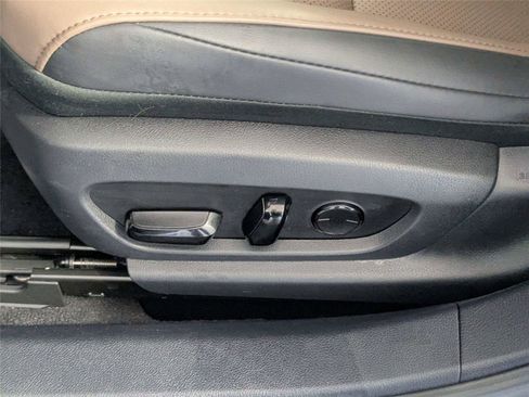 Used 2025 Lexus ES 350 w/ Premium Package FWD image 11