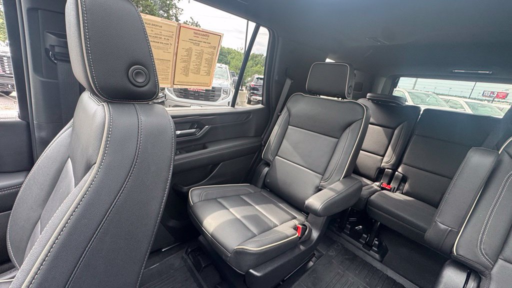 Used 2025 GMC Yukon Elevation w/ LPO, Get Active Package AWD/4WD image 34