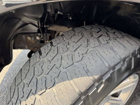 Used 2016 RAM 1500 Limited AWD/4WD image 11