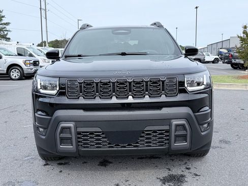 New 2026 Jeep Cherokee Laredo image 3